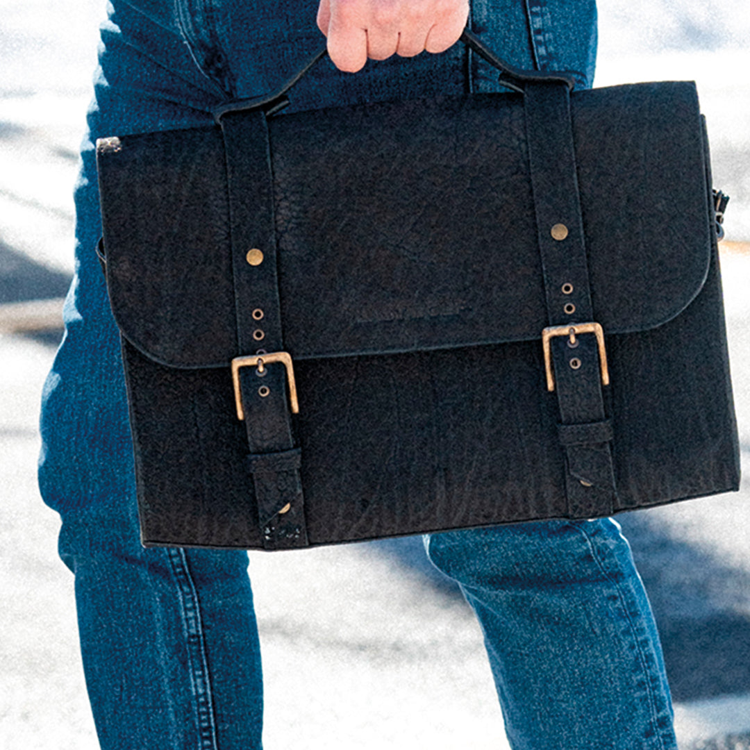 CUELLO DE TORO MESSENGER BAG - COAL BLACK