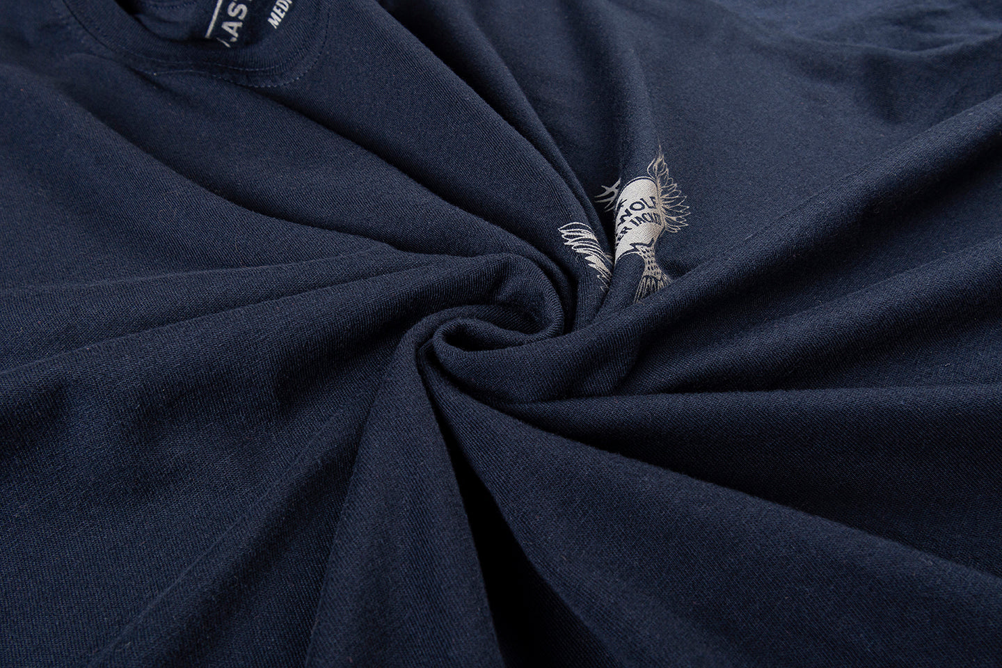 WILDLIFE TEE - NAVY BLUE